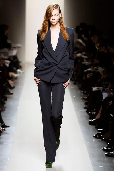 Look 30